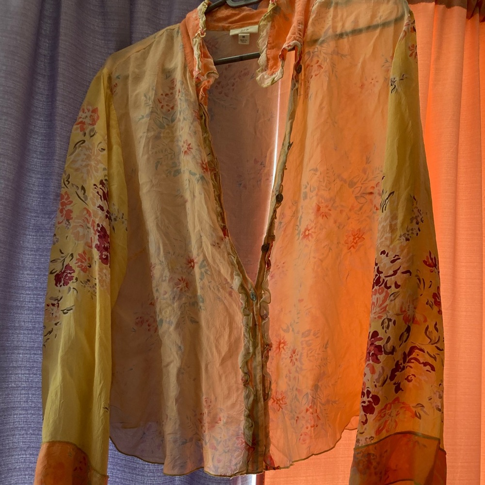J Jill silky blouse, gorgeous spring pastels, button up w small ruffle.